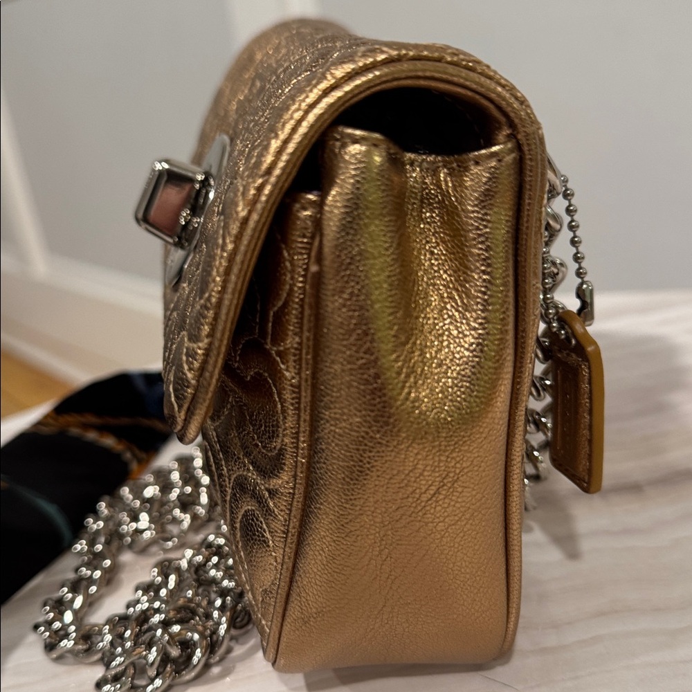 Coach Bag Madison Small Signature Embossed Gold Metallic Leather Shoulder Bag - Picture 6 of 17